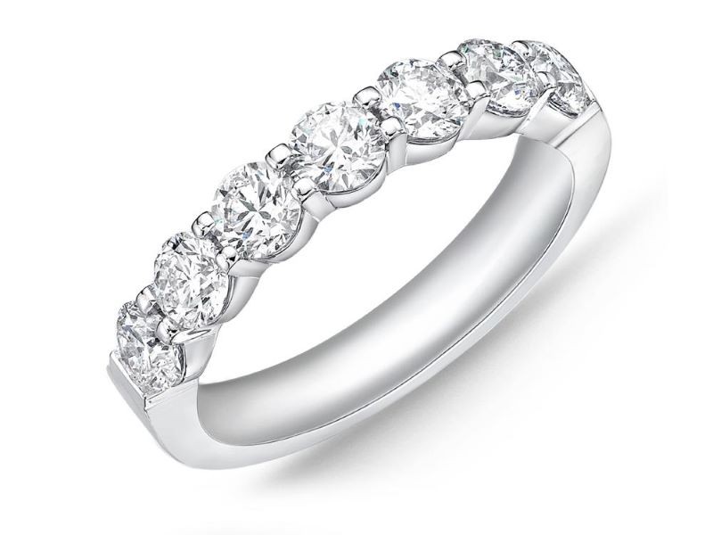 18k White Gold Petite 7 Stone Diamond Wedding Band