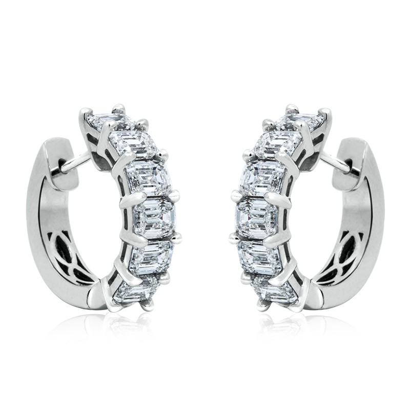 18k White Gold Diamond Huggie Earrings