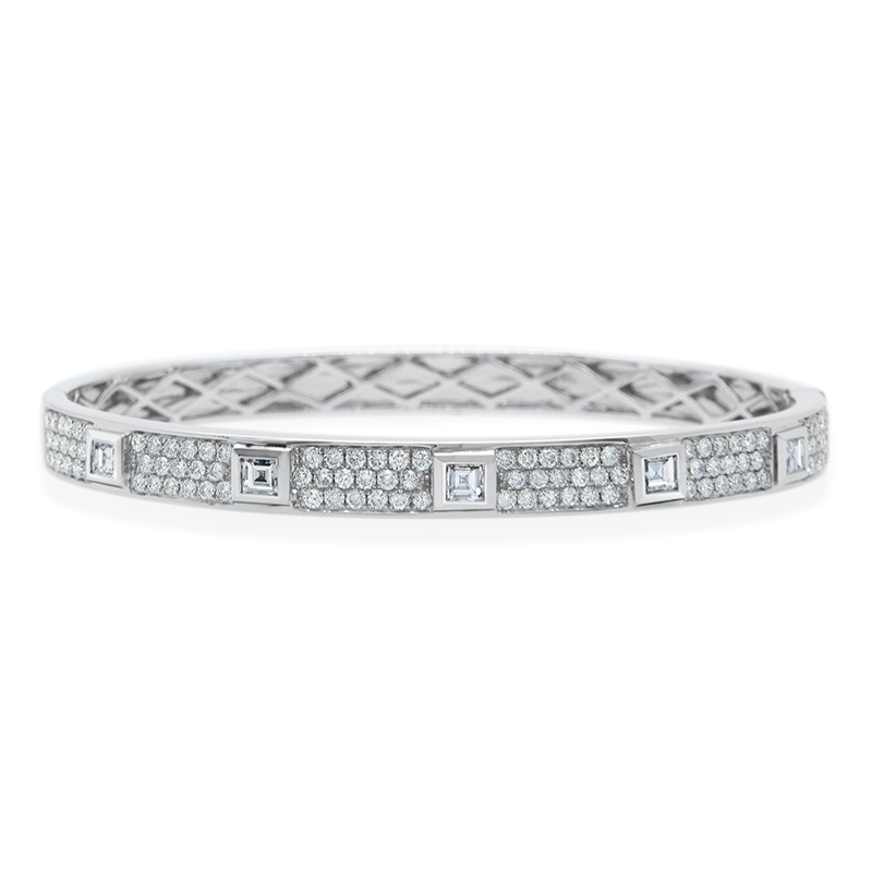 18k White Gold Ascher Diamond Bangle Bracelet
