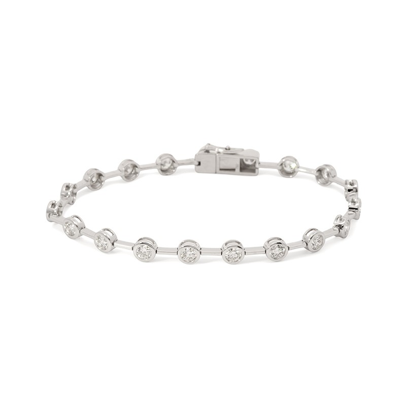 18K White Gold Bezel Set Diamond Bar Bracelet