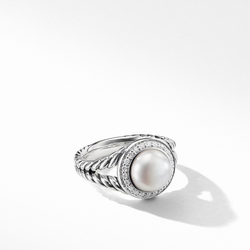 Pearl Ring with Diamonds