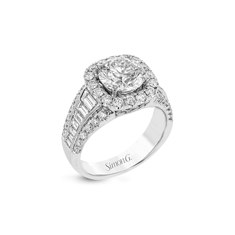 18k White Gold Cushioned Engagement Ring Mounting