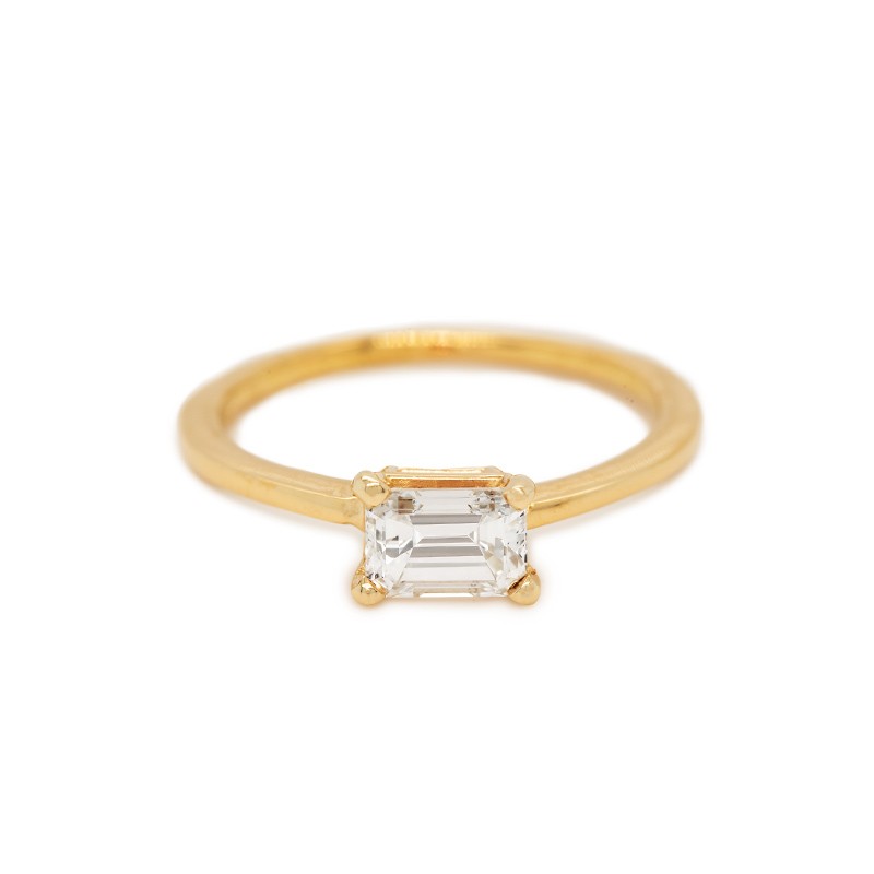18k Yellow Gold Emerald Center Ring