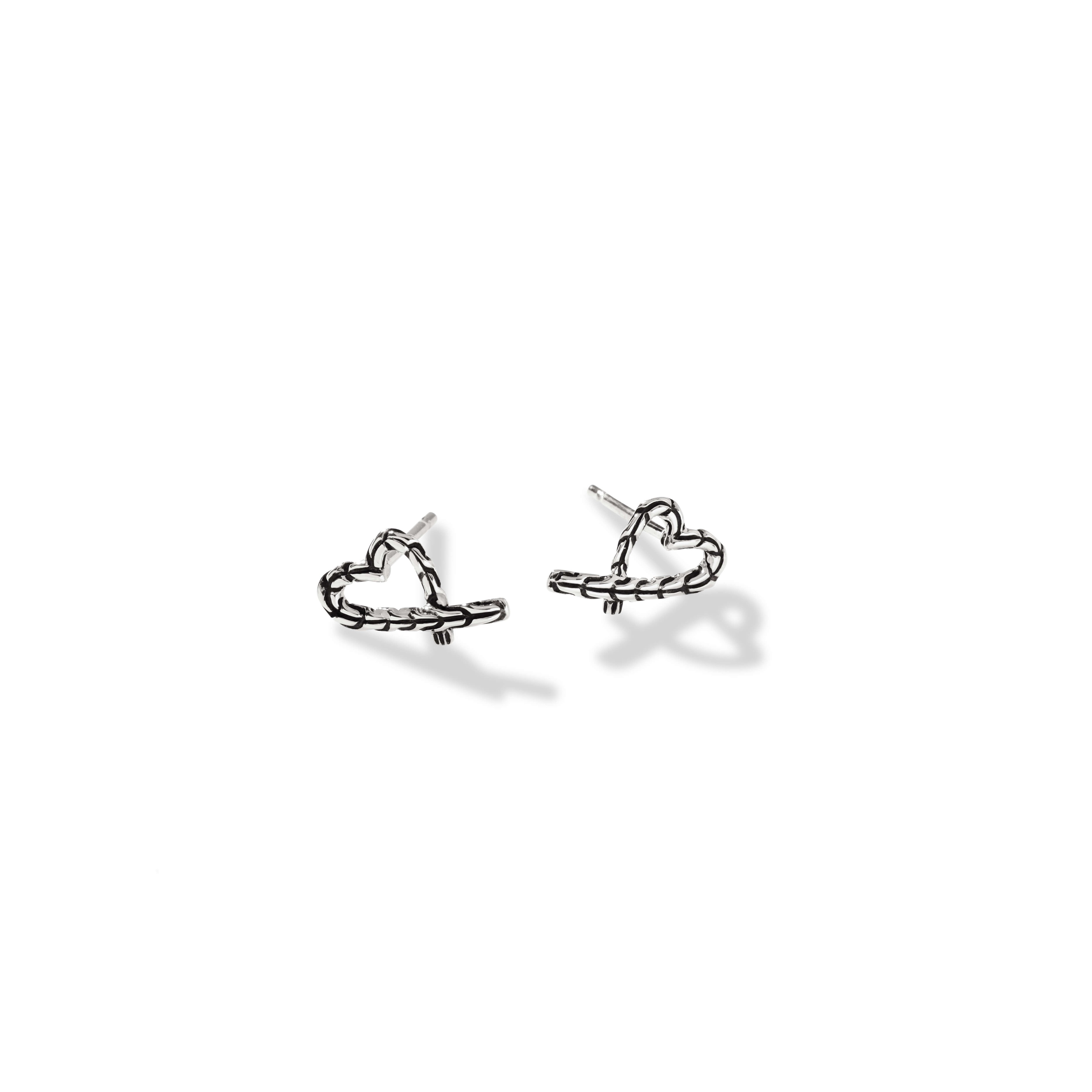 Silver Classic Chain Manah Offset Heart Stud Earrings