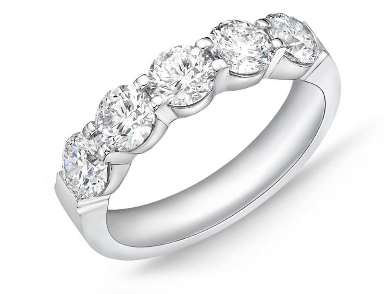 18k White Gold Petite 5 Stone Diamond Wedding Band