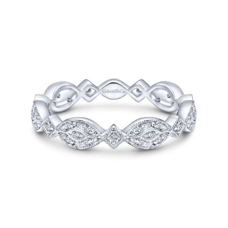 14k White Gold Alternating Bezel Point Ring